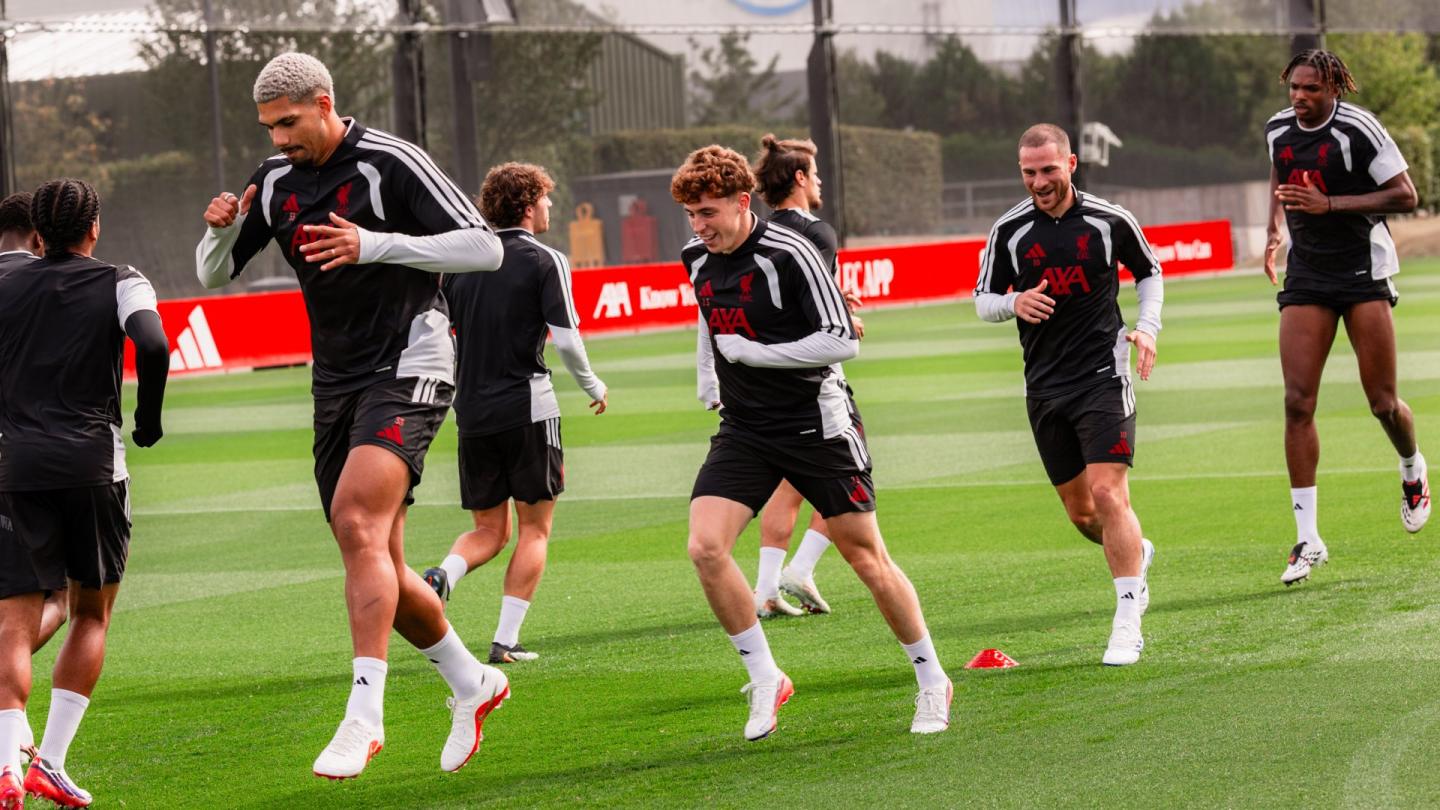 Galeria e drejtpërdrejtë: Trajnimi i Liverpool-it përpara hapjes së Premier League në Newcastle